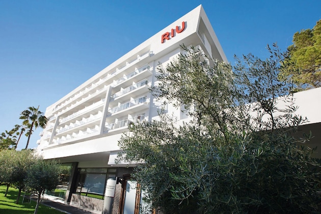 Gallery - Hotel Riu Festival