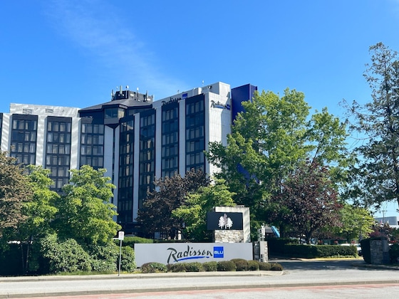 Gallery - Radisson Blu Vancouver Airport Hotel & Marina