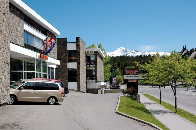 Gallery - Banff Voyager Inn