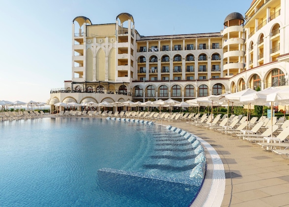 Gallery - Alua Helios Bay