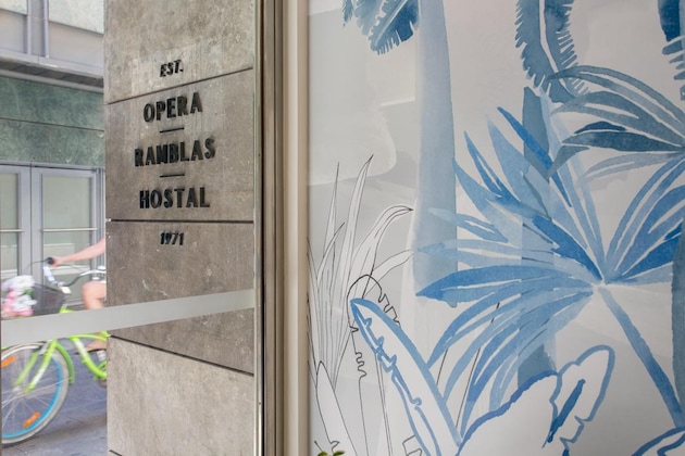 Gallery - Hostal Operaramblas