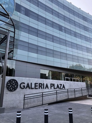 Gallery - Galeria Plaza San Jeronimo