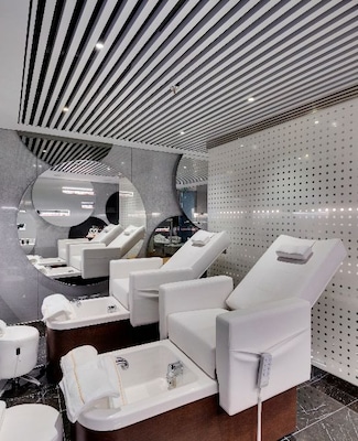 Spa manicure