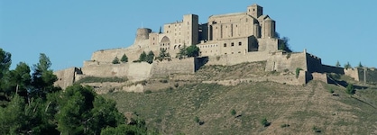 Parador De Cardona