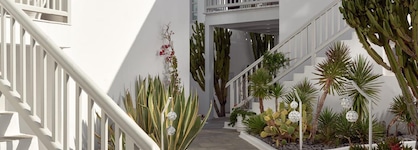 Belvedere Mykonos - Main Hotel Rooms & Suites