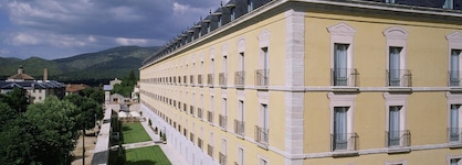 Parador De La Granja