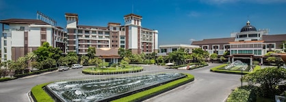 Summit Windmill Golf Suite Hotel @Suvarnabhumi