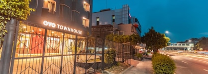 Super Oyo Townhouse 2 Hotel Gunung Sahari