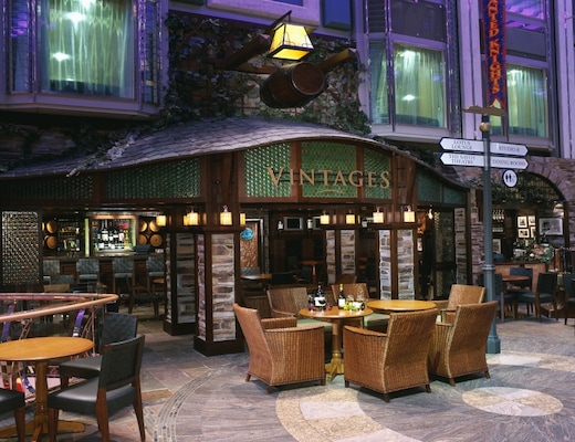 Vintage Lounge