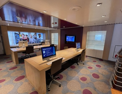 Imagem Celebrity Infinity 10