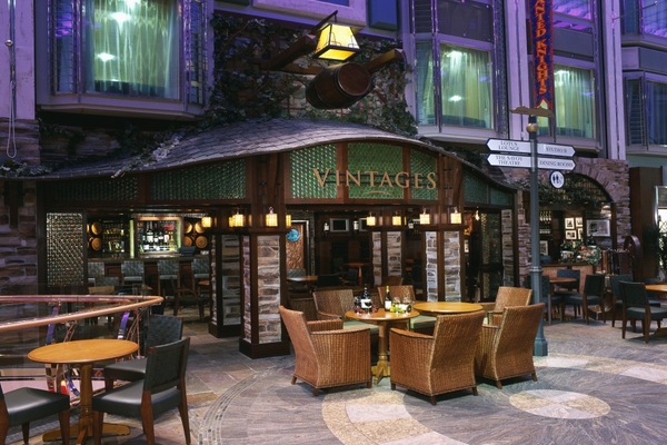 Vintage Lounge
