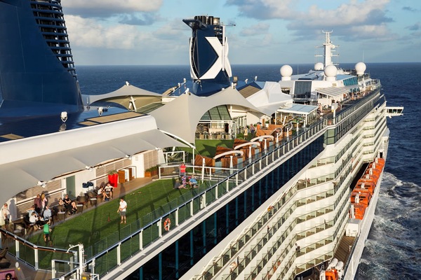 Imagem Celebrity Reflection 8