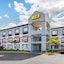 Super 8 By Wyndham Orlando Near Florida Mall