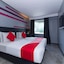 Oyo 416 Grid 9 Hotel